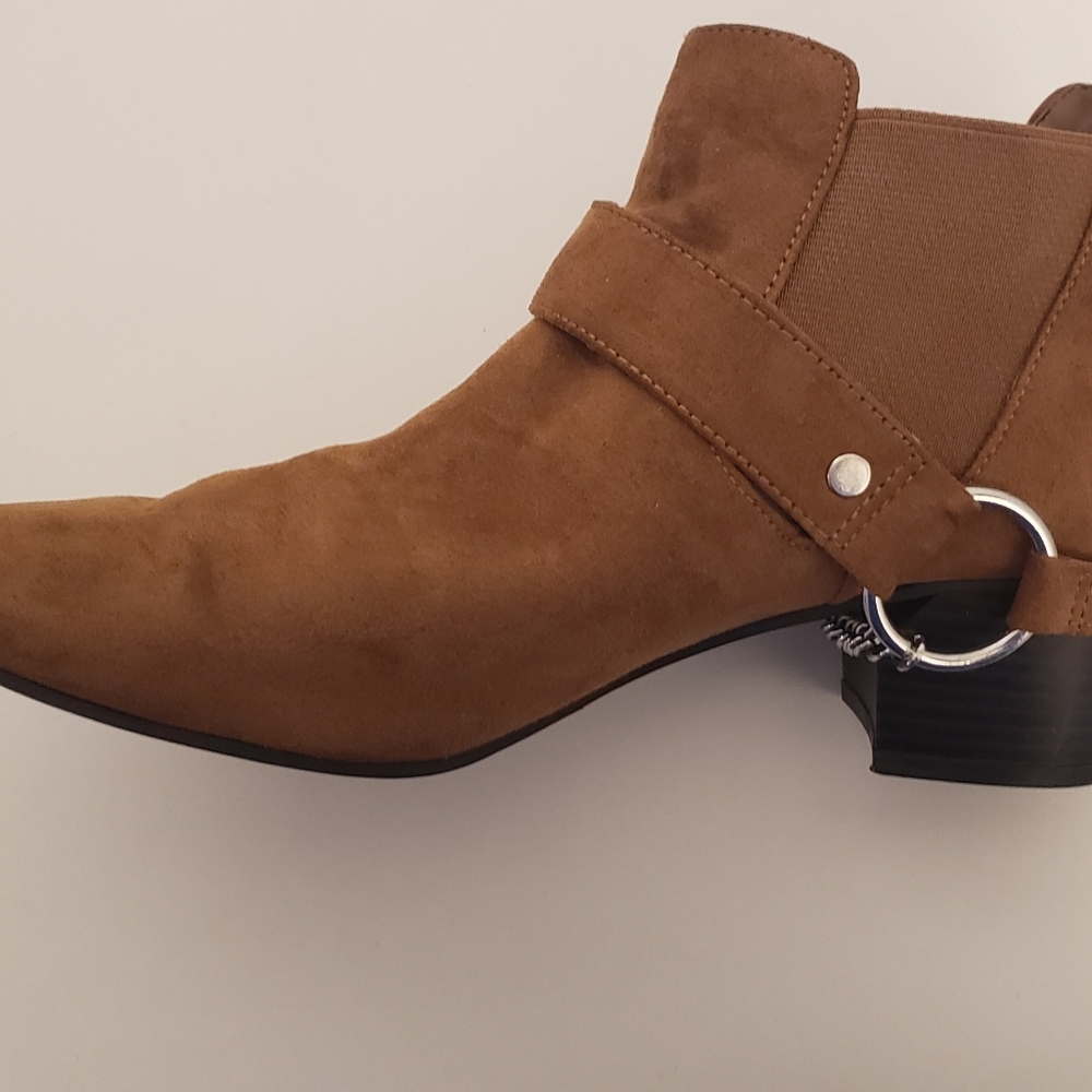Fall boots - Picture 3 of 3